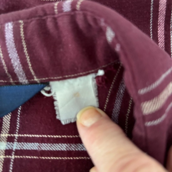 Woolrich vintage Burgundy women's button down plaid shirt size 12 - Picture 13 of 13